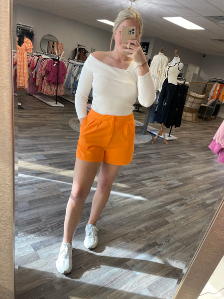 Pleated Linen Shorts - Tangerine