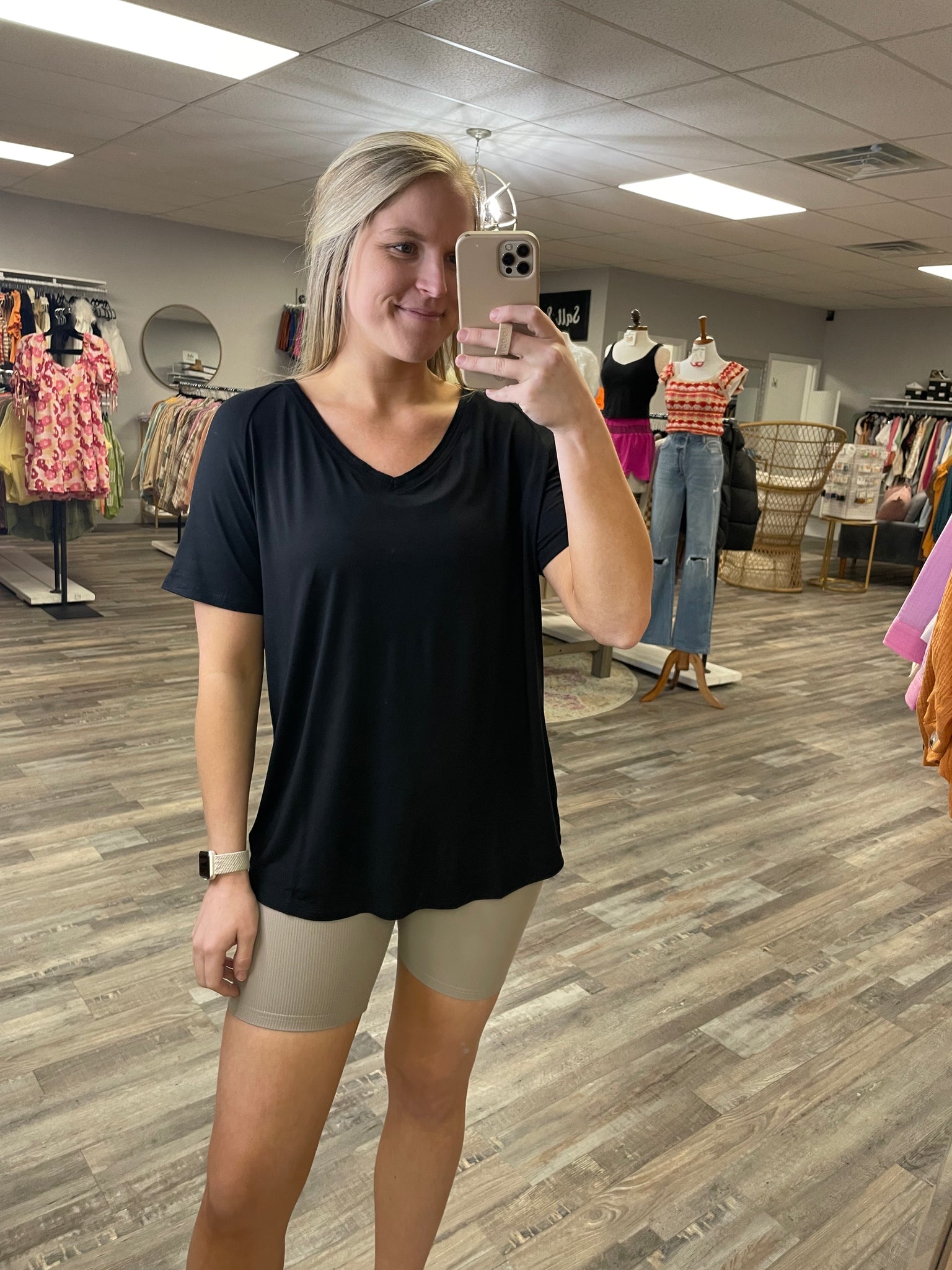 Basic V-Neck Tee - Black