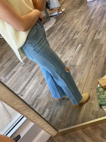 Relaxed Wide Leg Pants - Light Wash